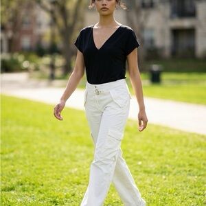 Classic Mid-rise Cargo Pants in Off-Whit